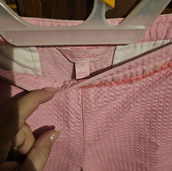 Lilly Pulitzer EUC Womens Size 16 Pink Shorts - Picture 2 of 3